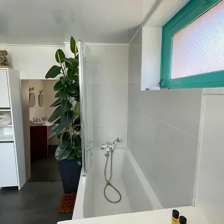 Holiday home L'arrestoise, Maison Avec Terrasse Et Terrain Clos Arrest